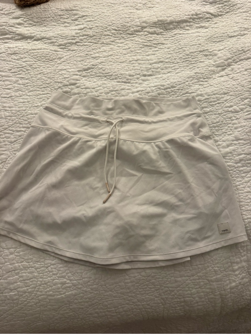 Vuori White Athletic Skirt with Drawstring Waist